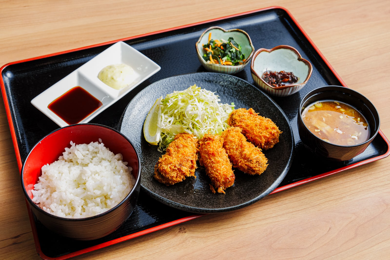 牡蠣フライ定食